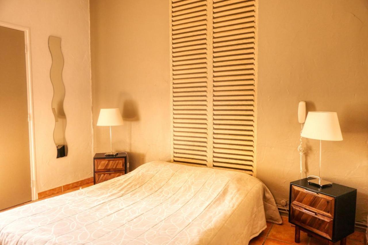 אביניון Au Saint Roch - Hotel Et Jardin מראה חיצוני תמונה