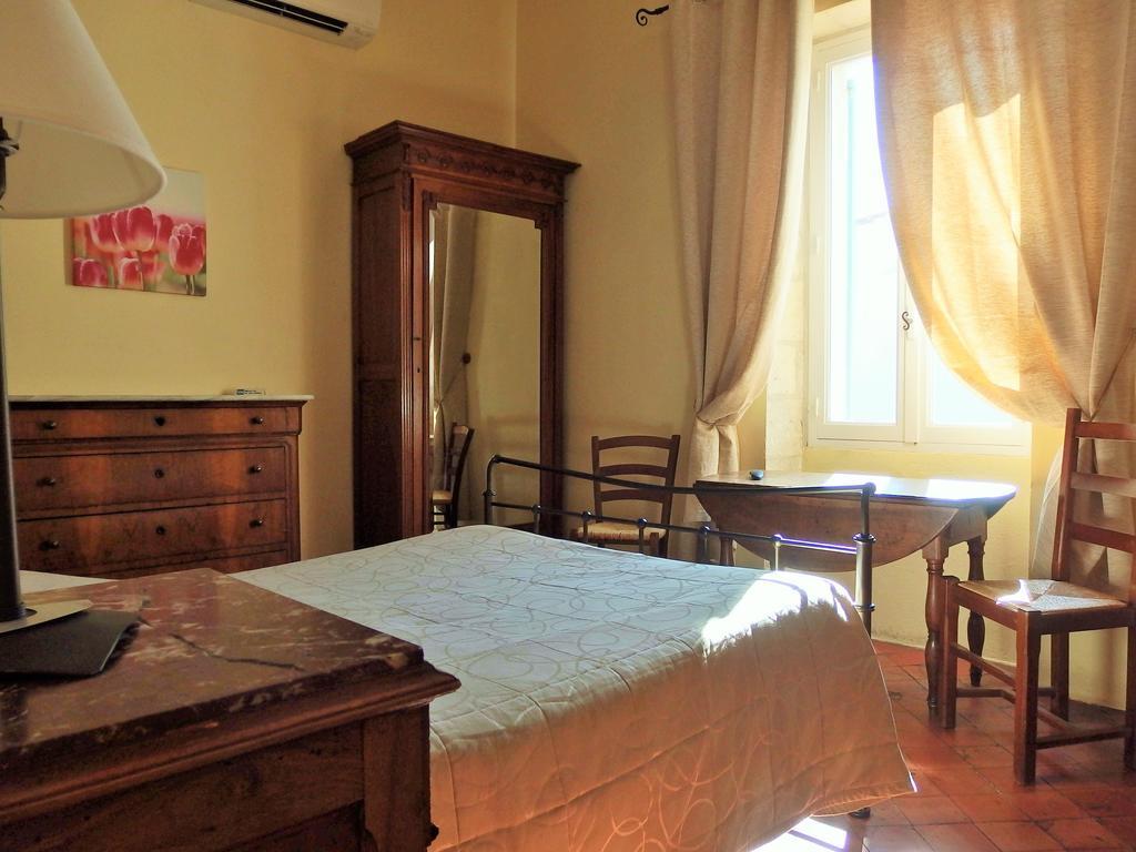 אביניון Au Saint Roch - Hotel Et Jardin מראה חיצוני תמונה