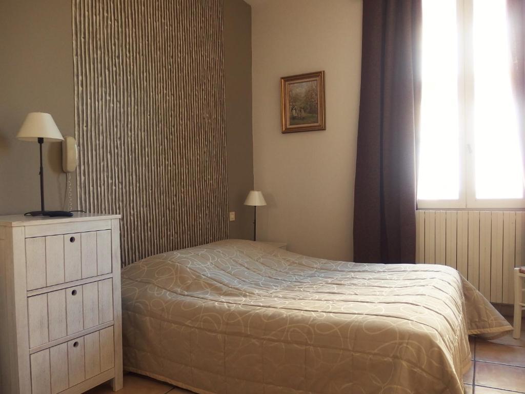 אביניון Au Saint Roch - Hotel Et Jardin חדר תמונה
