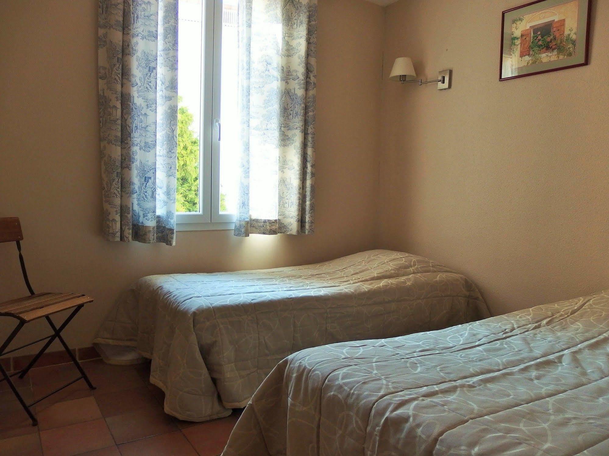 אביניון Au Saint Roch - Hotel Et Jardin מראה חיצוני תמונה